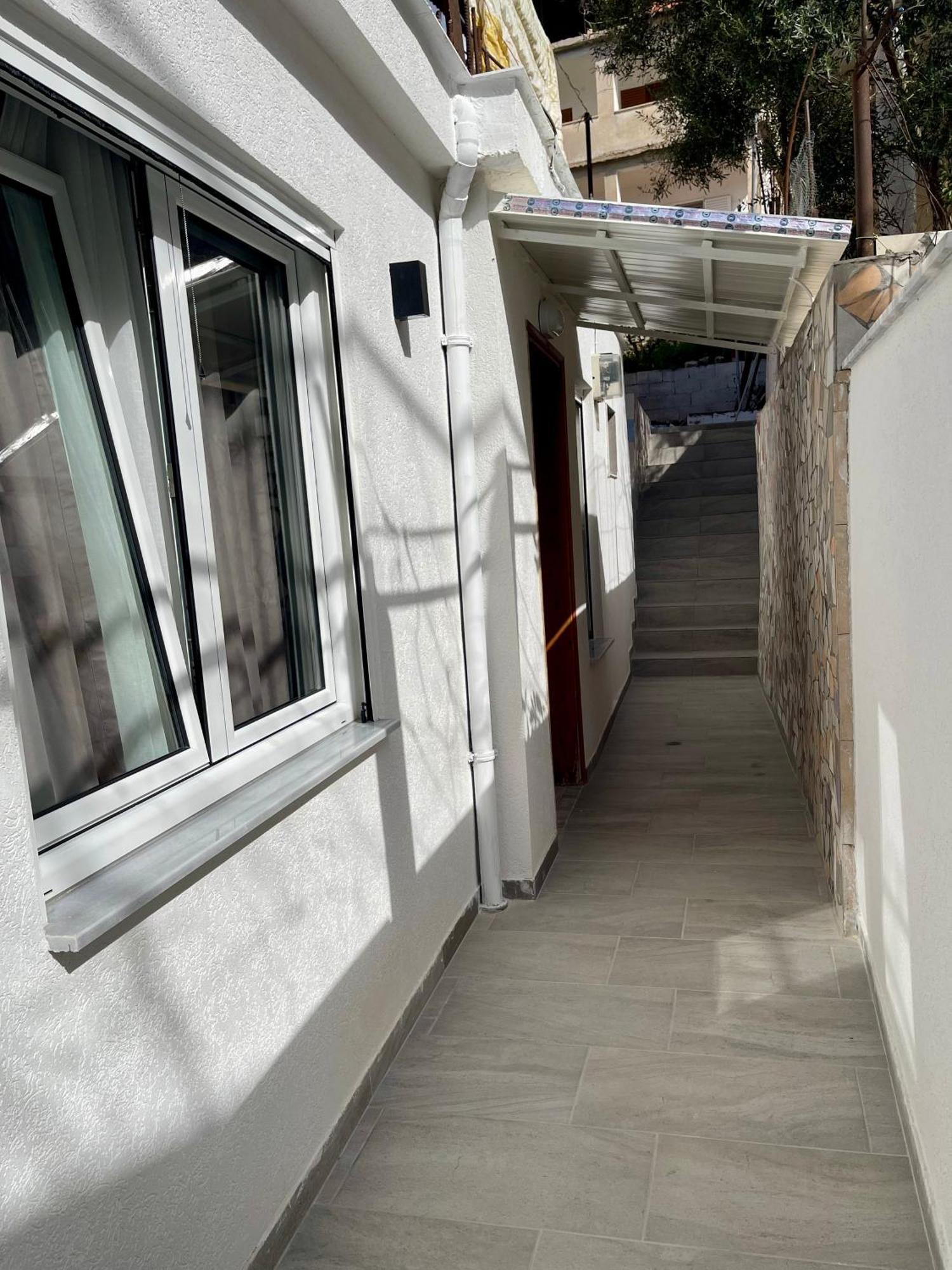 Guest House Luli Саранде Екстериор снимка